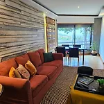 Epicenter Apartamento *